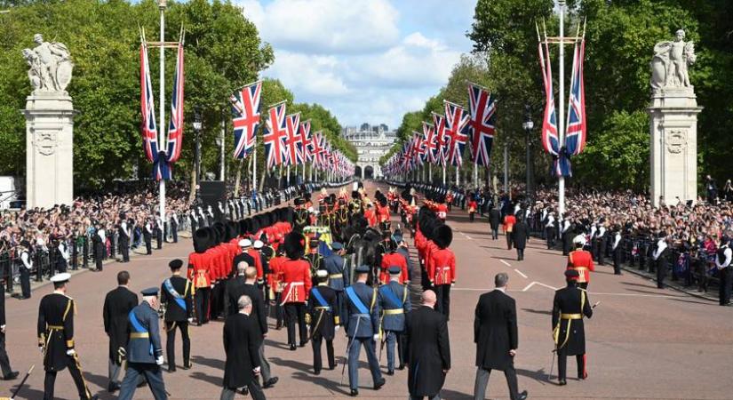 II. Erzsébet temetése elképzelhetetlen összegbe került, Dianáé eltörpül mellette: sok brit felháborodott