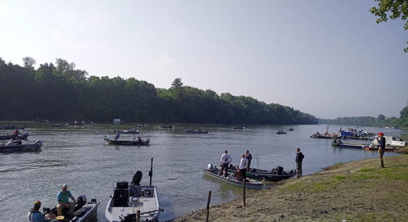 Országos csónakos pergető horgászversenyt rendeznek szombaton Algyőn