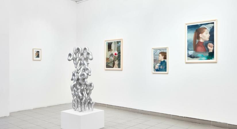 Kaliczka Patrícia festőművész és Melkovics Tamás szobrászművész kiállítása Gödöllőn