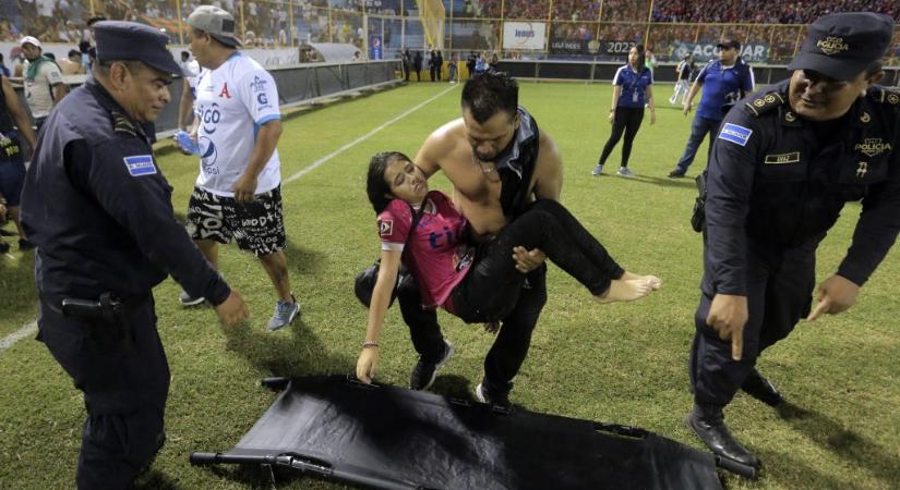 Stadionkatasztrófa El Salvadorban, legalább tizenketten meghaltak