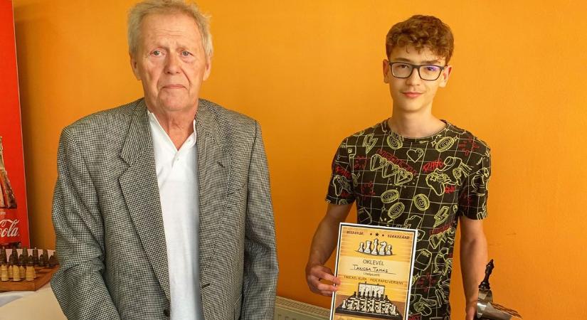 Paksi sakkozó végzett az első helyen az évtizedes hagyományokkal bíró Twickel Kupán