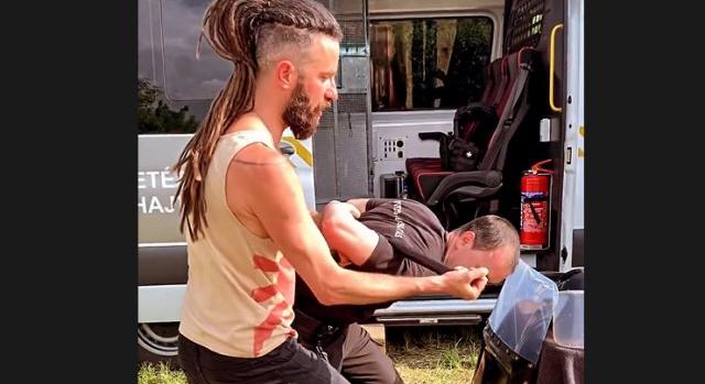 Varga Viktor gumibottal esett a rendőrnek egy győri fesztiválon