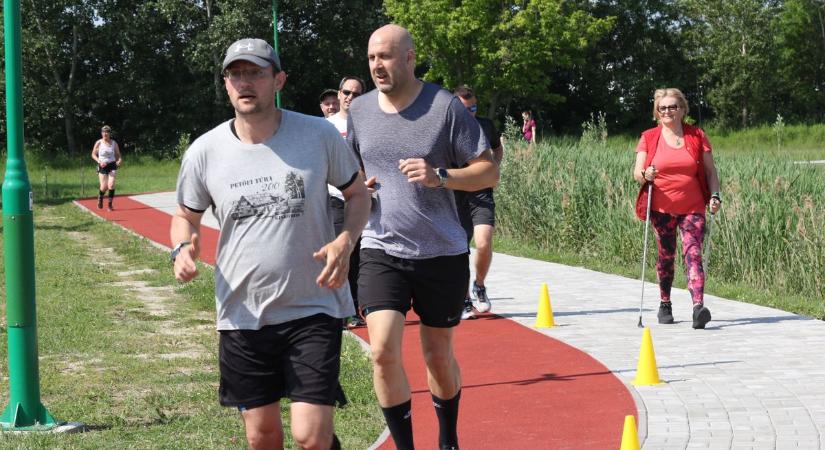 Több mint 130 versenyző összesen 1059 kilométert futott Kiskőrösön – galériával