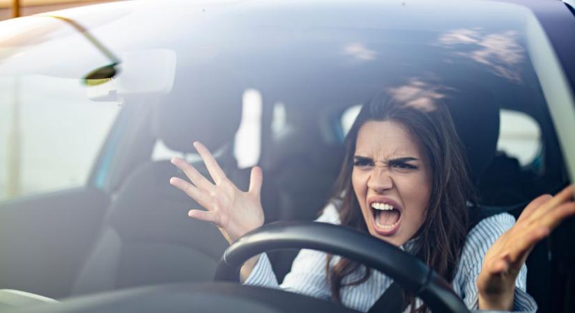 A nők agresszívabbak az utakon, mint a férfiak