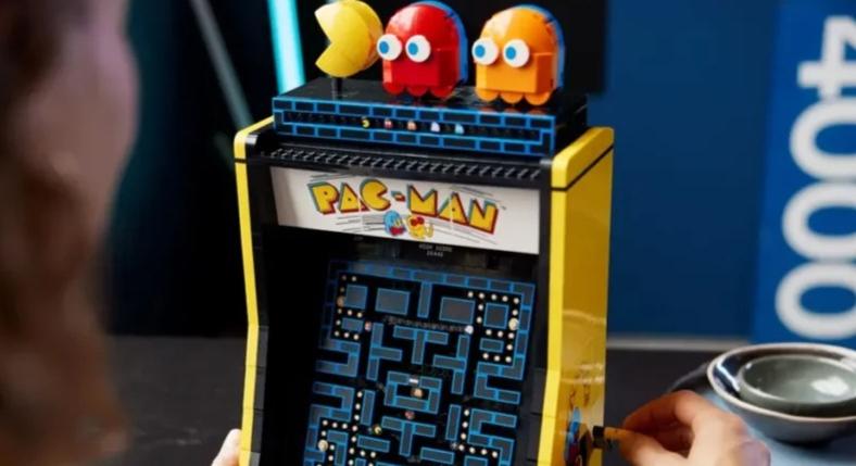 Újabb gamer LEGO-készletet lepleztek le, egy Pac-Man árkádgépet építhetünk fel több mint 2000 elemből