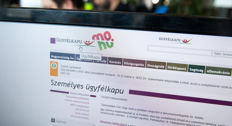 Fontos határidő vége előtt halt be az Ügyfélkapu