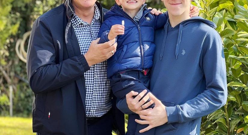 Már hatalmas a pocakja Németh Kristóf feleségének, de egyelőre nem árulták el, mikor érkezik a baba