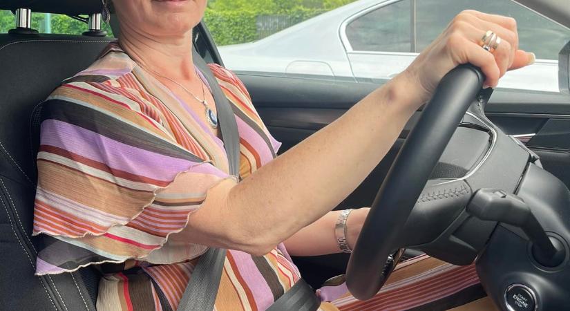 Szegény Czunyiné közszolga-asszony panasza a bűnös főváros reggeli dugójában