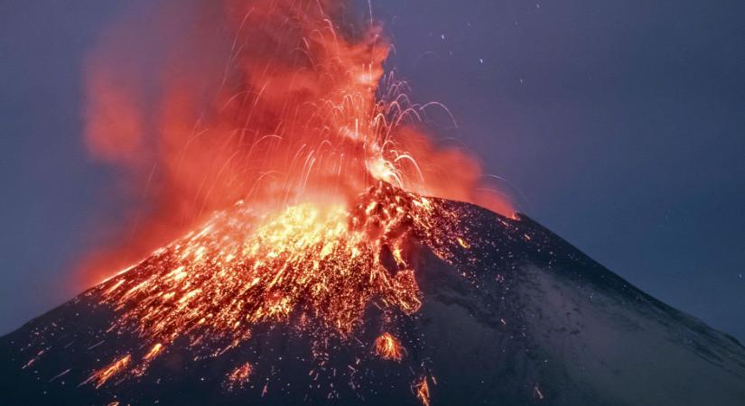 Vulkánkitörésre figyelmeztetnek Mexikóban