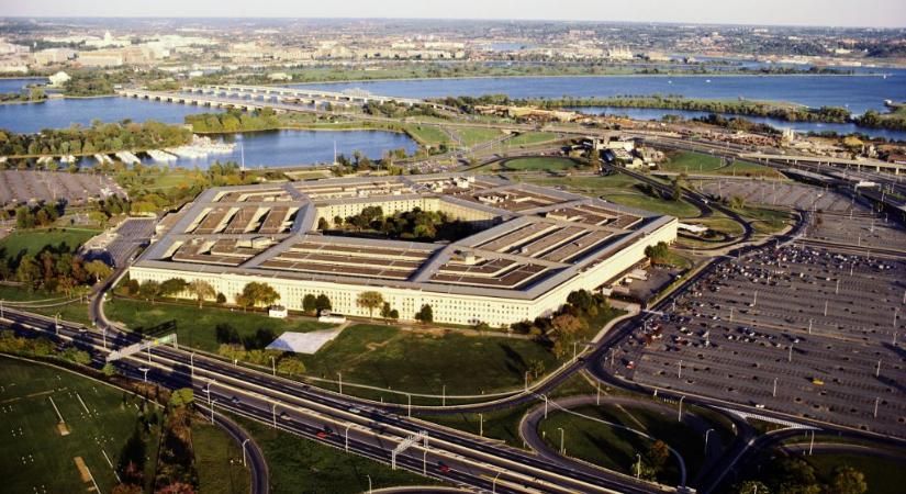 Álhír terjed a Pentagon felrobbanásáról