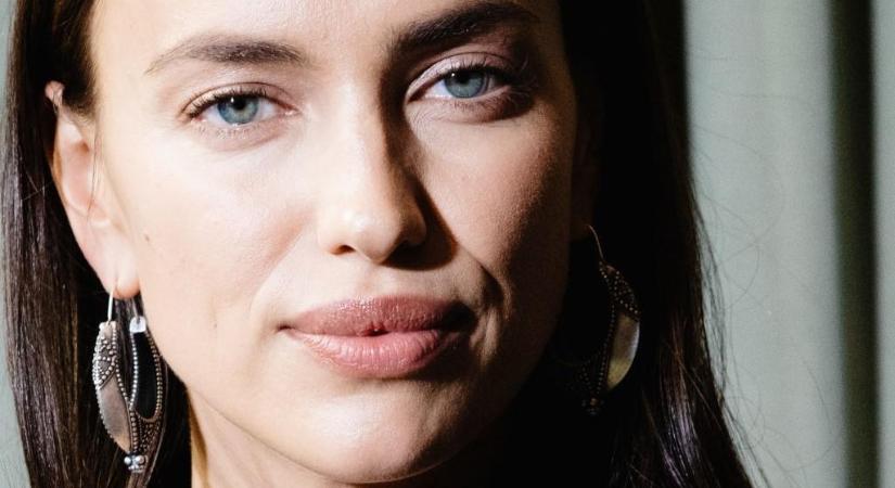 Irina Shayk egy szál fehérneműben érkezett meg Cannes-ba, mégis tarolt