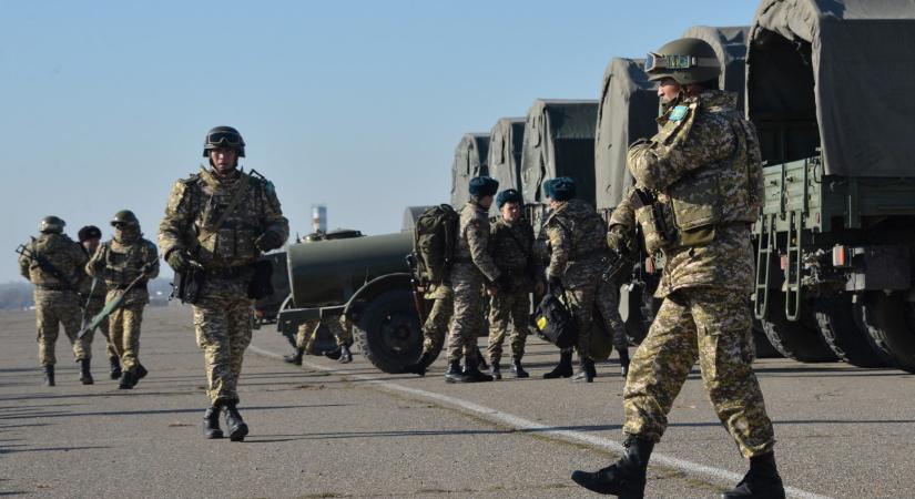 Napozóágyak és strandok helyett védelmi rendszerek – így készülnek az oroszok az ukrán ellentámadásra