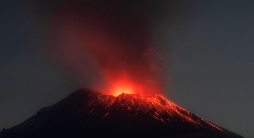 Nem csillapodik a mexikói vulkán, több ezer katonát riasztottak a térségben