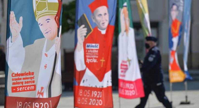Készül a törvény, Lengyelországban büntetni fogják, ha valaki bírálja a katolikus egyházat