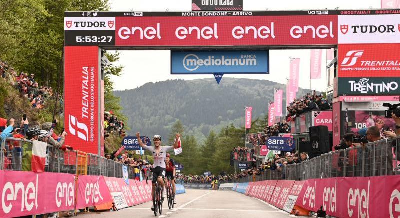 Giro d'Italia 16. szakasz: Joao Almeida az etapgyőztes, Geraint Thomas újra rózsaszínben