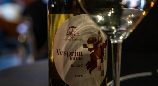 Már kaphatók a Veszprémi Érseki Pincészet 2022-es évjáratú borai