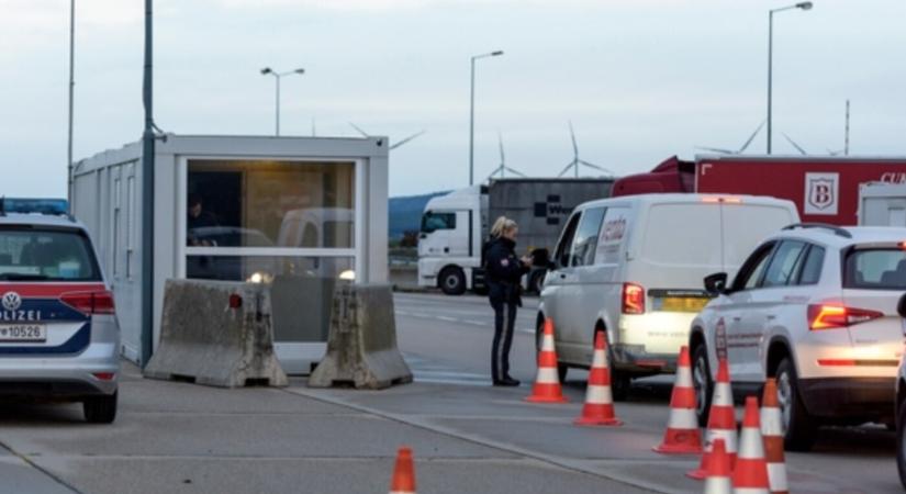 Szlovákia mától ideiglenesen újra bevezeti a határellenőrzéseket