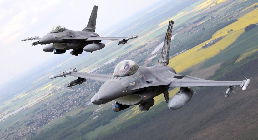 Mikor érkezhetnek a nyugati F-16-osok Ukrajnába?