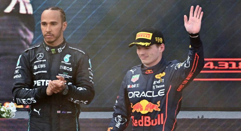 Csak a pénz érdekli: Hamiltont nagyon idegesíti, hogy Verstappen többet keres nála