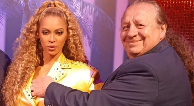 Zámbó Árpi letapizta Beyoncét a budapesti Madame Tussauds panoptikumban