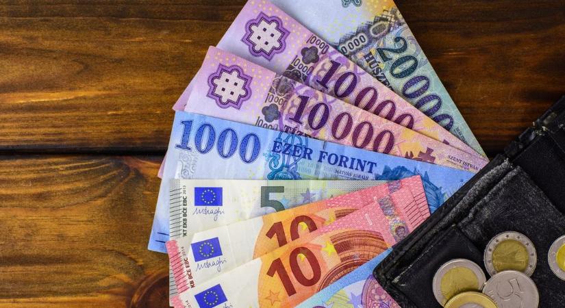 Így áll a forint szerda este