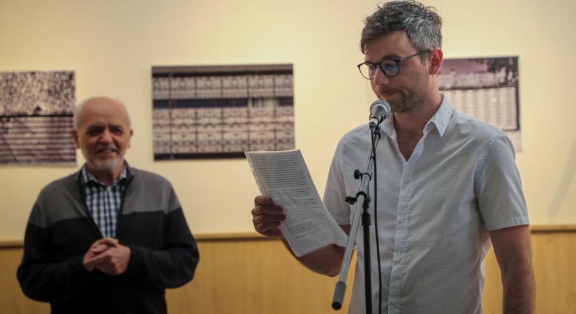 Képeken a Mátrix a tatabányai Bánhidai kisGalériában fotók