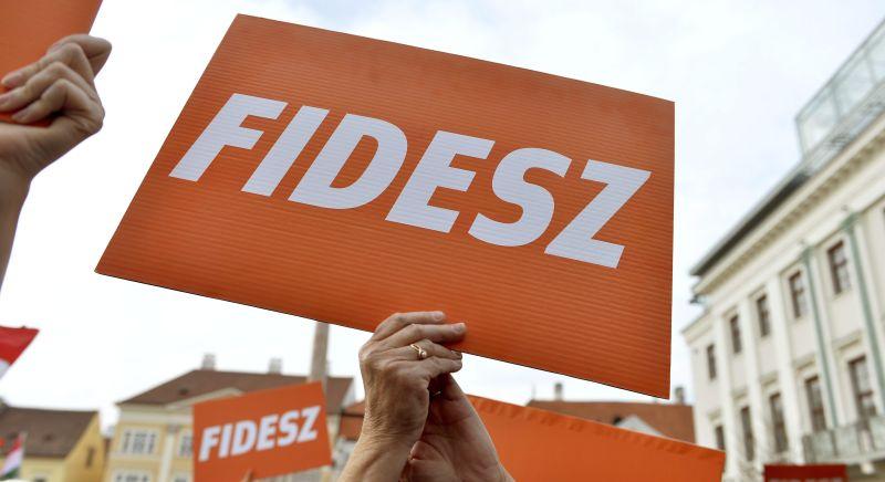 Nem szavaz a Közgyűlés a Fidesz javaslatáról, nem ment át a kormánypropaganda a háborúról