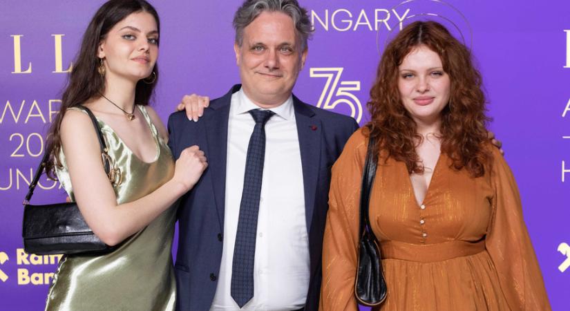 Nyáry Krisztián lányaival érkezett az ELLE Awardsra