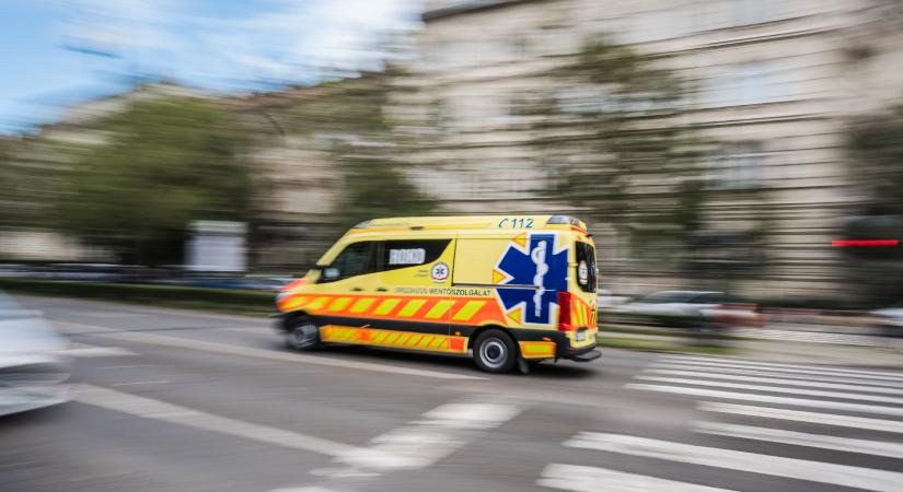Riadalmat okozott a Margitszigeten átszáguldó mentőautó