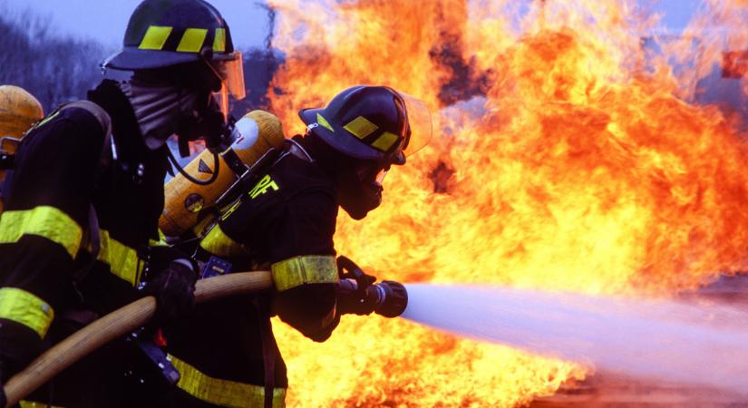 Letarolta a tűz a szabolcsi húsfeldolgozó üzemet: lángokban állt a nyírgelsei gyár