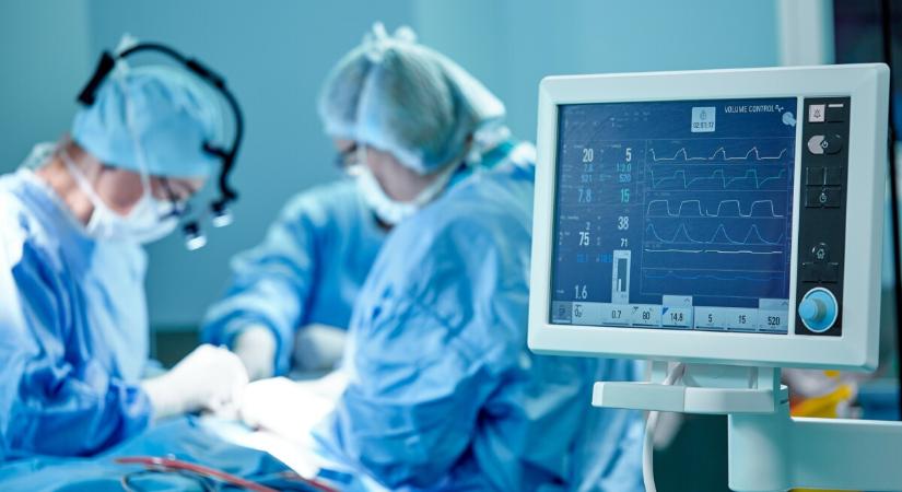 Agyimplantátum segítségével újra jár egy lebénult férfi