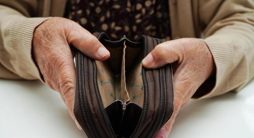 Rossz hír jött a nyugdíjasoknak: a nyugdíjprémiumról van szó, ma volt a bejelentés