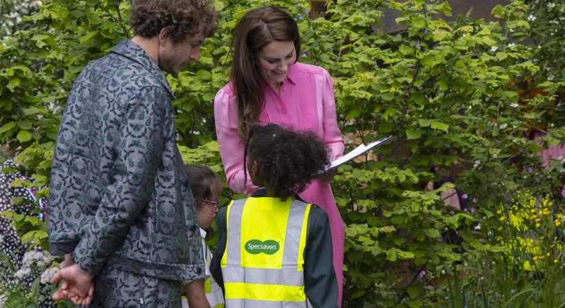 Katalin hercegné nem ad autogramot a gyerekeknek
