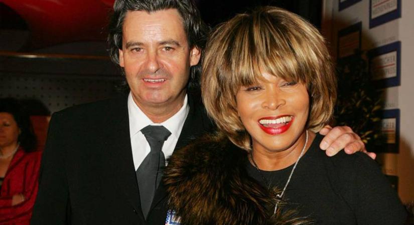 Tina Turner ritkán látott, megható esküvői fotói: fiatalabb férjével 27 év után kötötte össze az életét