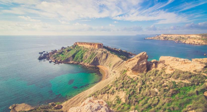 Fedezd fel a Földközi-tenger szigetországának kihagyhatatlan tengerpartjait