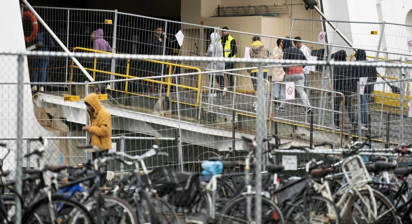A hollandiai települések a jövőben nem válogathatnak a menedékkérők között