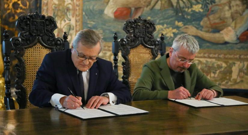 Ukrajna és Lengyelország együttműködési megállapodást írt alá a háború következtében lerombolt kulturális örökség számbavételéről