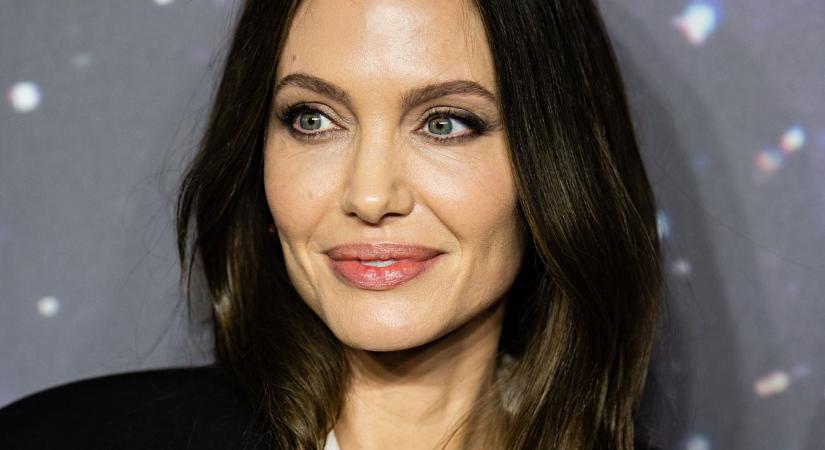 Angelina Jolie ruházati céget alapít: ebben lesz más, mint a többi divatmárka