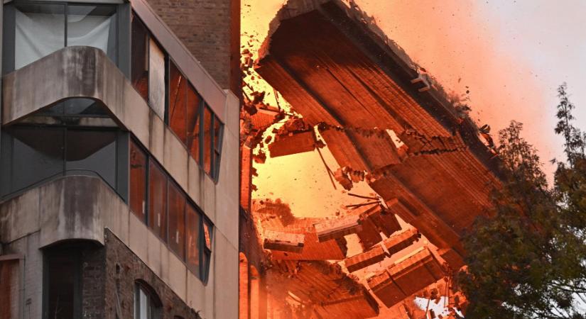 Kigyulladt egy épület Sydney-ben, több mint száz tűzoltó dolgozott az eloltásán - képek