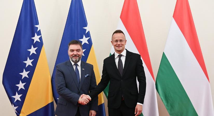 Szijjártó: Magyarország nemzetbiztonsági érdeke, hogy a Nyugat-Balkánon béke, nyugalom, biztonság legyen