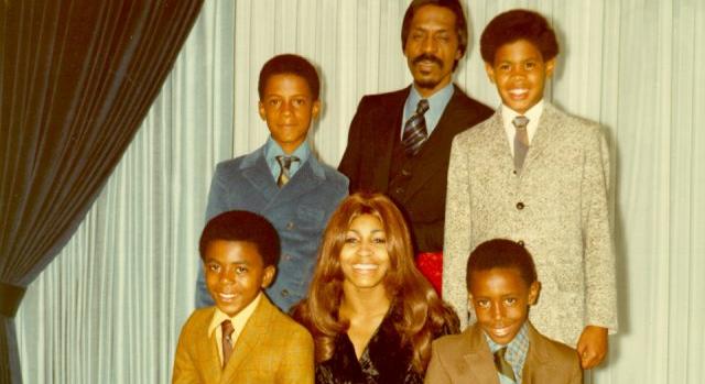 Tragédia Tina Turner családjában: két fiát is eltemette néhány éven belül