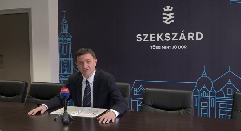 Leváltották Szekszárd fideszes polgármesterét