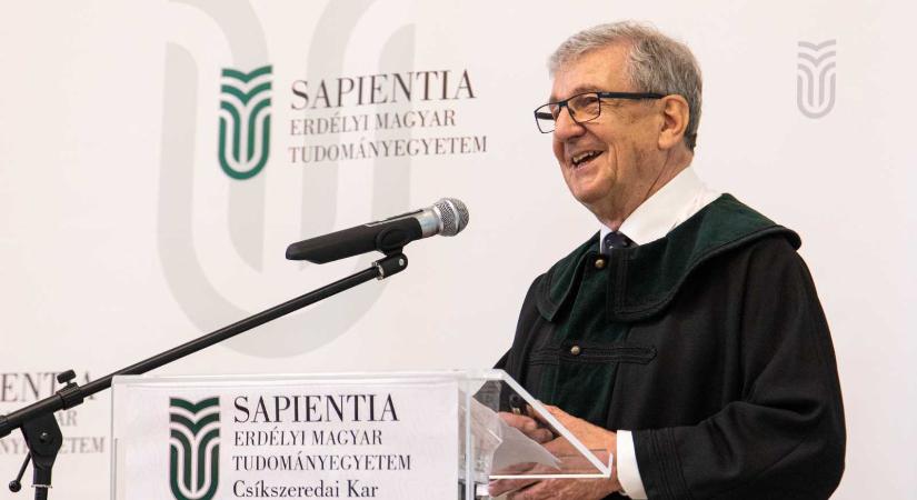 A Sapientia EMTE „tiszteletbeli doktora” lett a Magyar Tudományos Akadémia volt elnöke