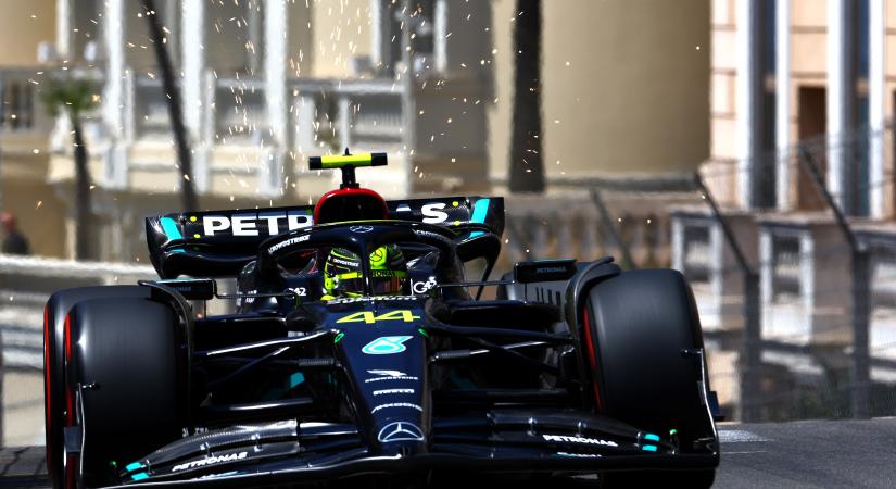 F1: A lehető legrosszabbkor ment a falnak Hamilton