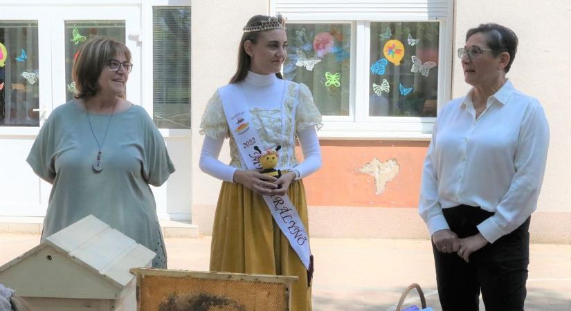Mézkirálynő járt egy veszprémi óvodában