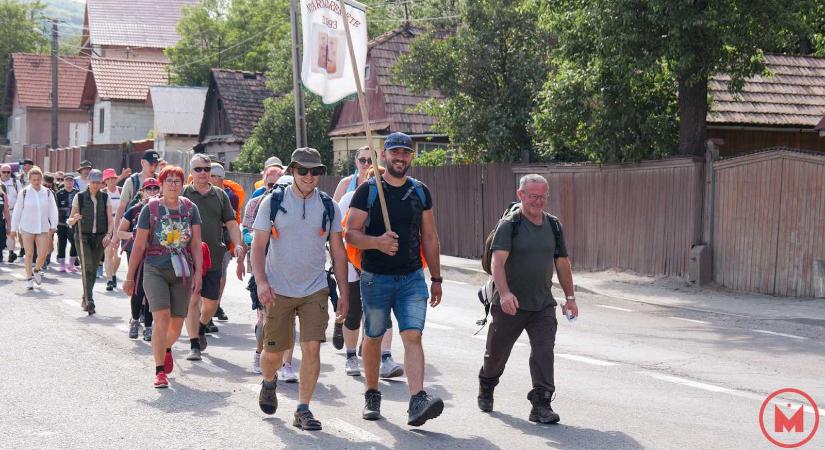 Erdély legjei különkiadás: Felső-Nyárádmente – a csíksomlyói gyalogos zarándoklat