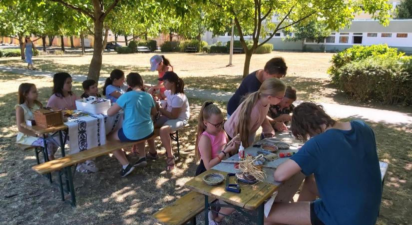 Júliustól ismét nyári napközis táborba várják a gyerekeket Békéscsabán