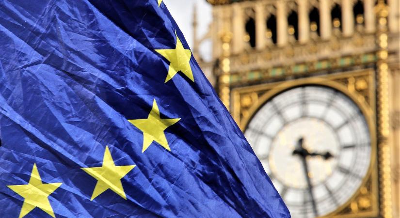 Nagy fordulat állt be a briteknél a Brexit kapcsán: az új felmérések EU-pártiságról árulkodnak