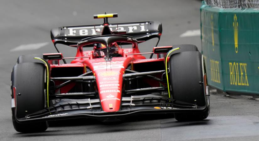 F1: Sainz beleállt a Ferrariba, magyarázkodnia kellett