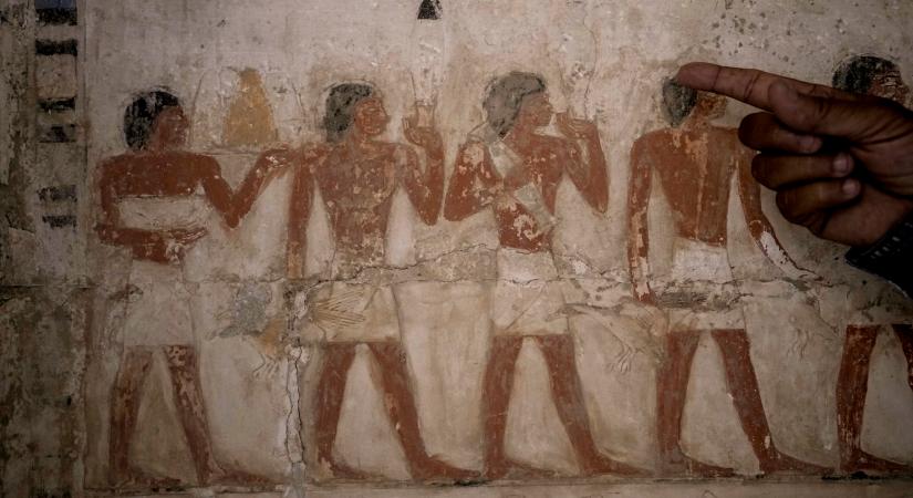 Egyiptom nemrégiben felfedezett ősi munkaműhelyeket, sírokat mutatott be